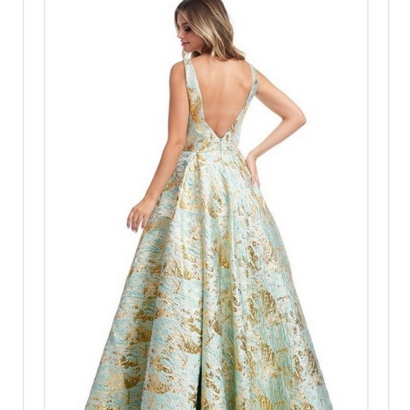 Formal Wedding Prom Gown Dress Size M - Picture 3 of 4